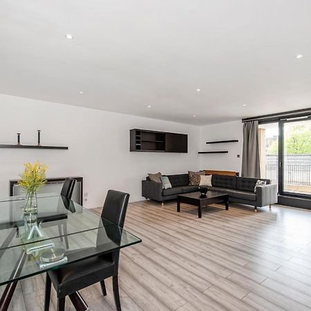 Large And Central 2 Bed Londyn Zewnętrze zdjęcie