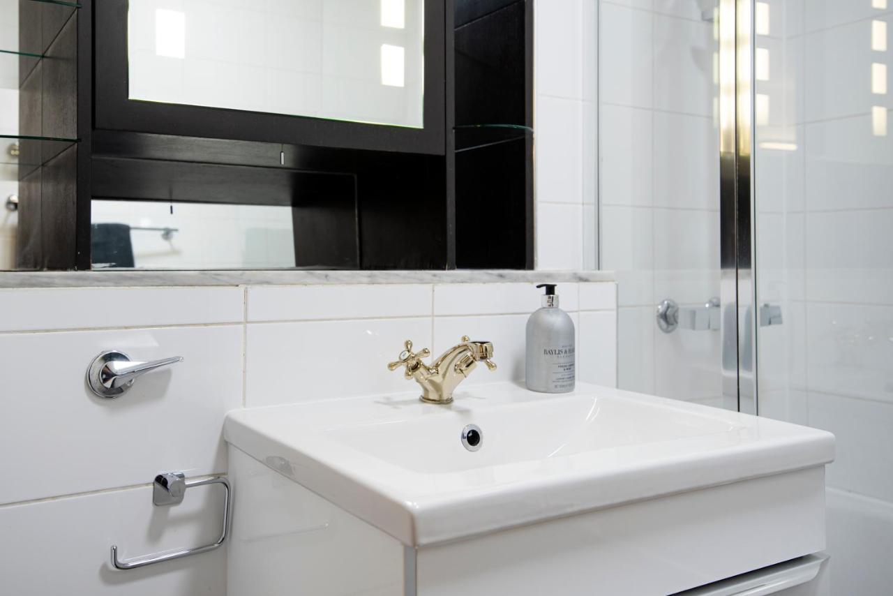 Large And Central 2 Bed Londyn Zewnętrze zdjęcie