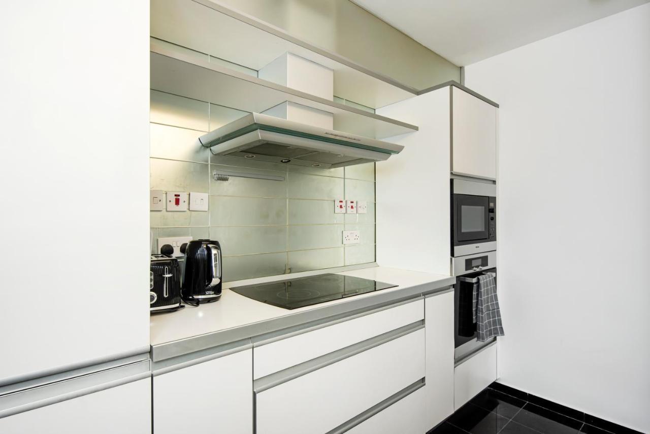 Large And Central 2 Bed Londyn Zewnętrze zdjęcie