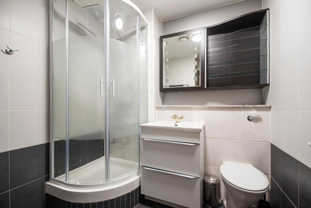 Large And Central 2 Bed Londyn Zewnętrze zdjęcie