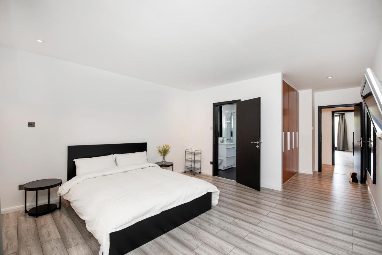 Large And Central 2 Bed Londyn Zewnętrze zdjęcie